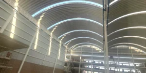 arcotecho con contraviento